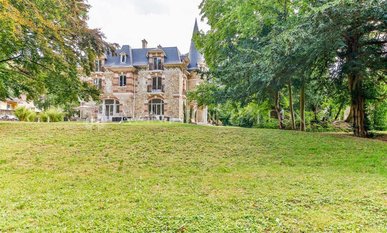 Bed and Breakfast Chateau De La Feuilleraie Saint-Leu-la-Foret Exterior foto